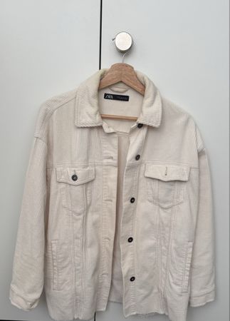 Zara Cordjacke Creme, Grösse M