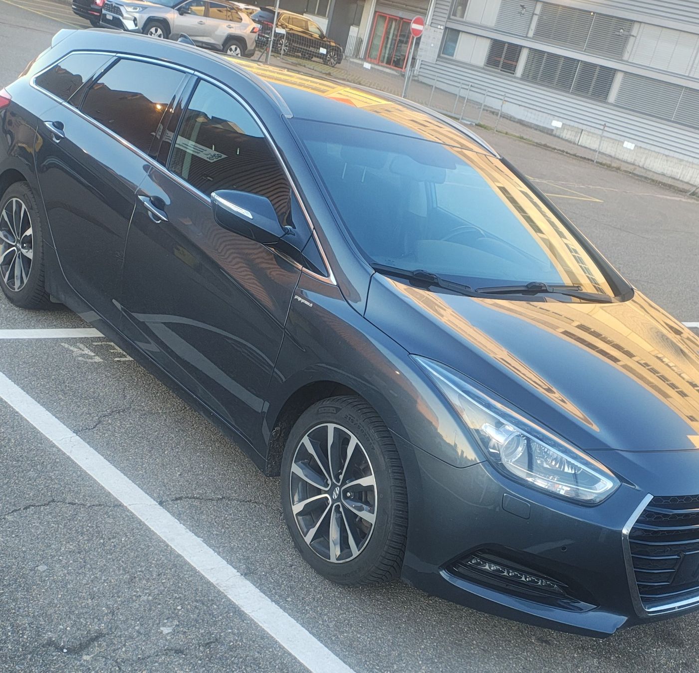 Automobili: HYUNDAI I40 1.7CRDI – Usato da Kloten venduto da czester.kr 2