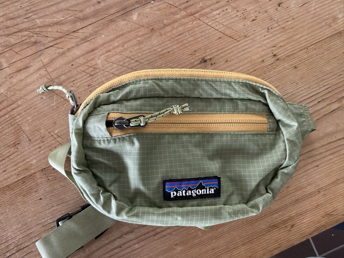 Patagonia Autres vêtements & accessoires: Patagonia Ultralight Black Hole Hip Pack – D'occasion à Steffisburg par tschakusei