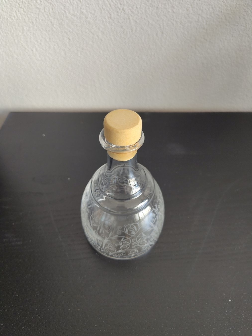 Altro in Stoviglie & Bicchieri: Vintage Glasflasche mit Gravur – Usato da Liebefeld venduto da sam_7vm2 1