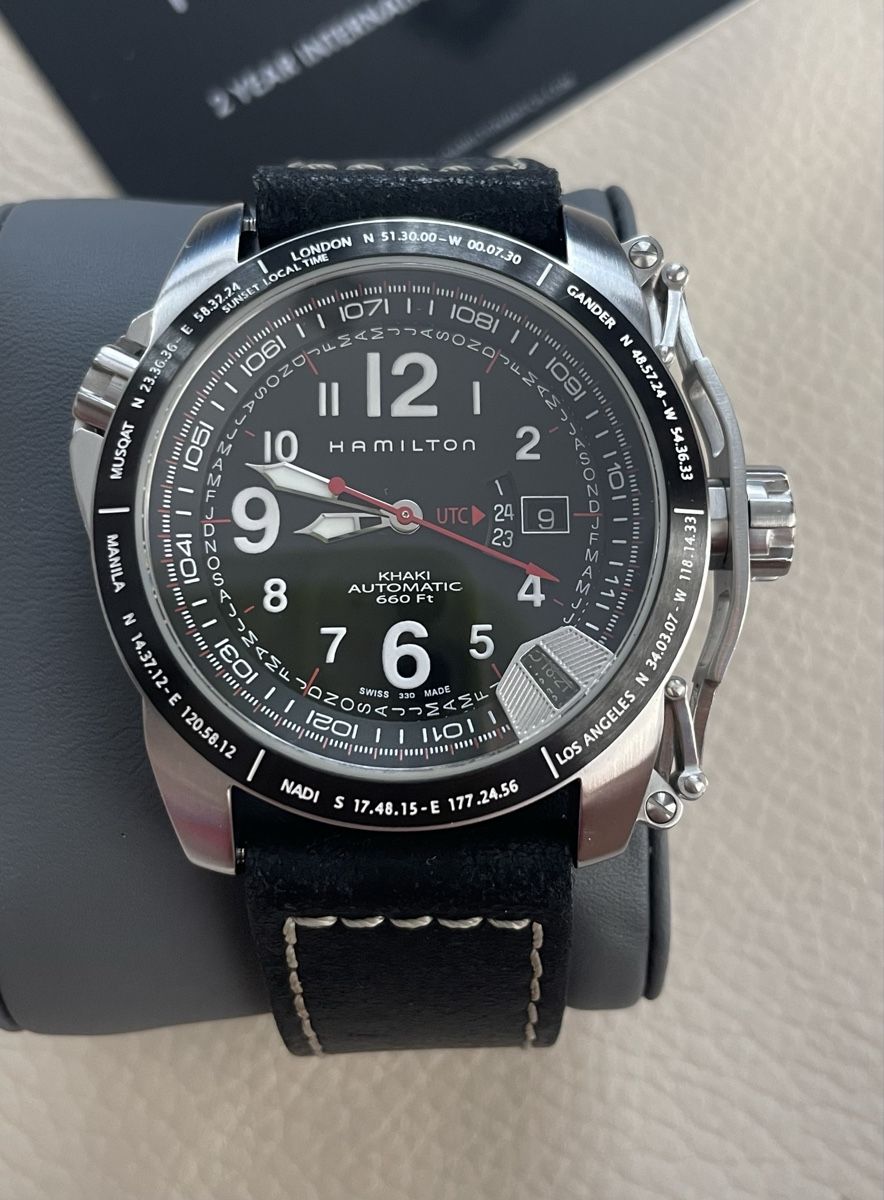 Hamilton Uhren: Montre Hamilton Khaki Automatic en acier – Gebraucht aus Posieux von Angeles82