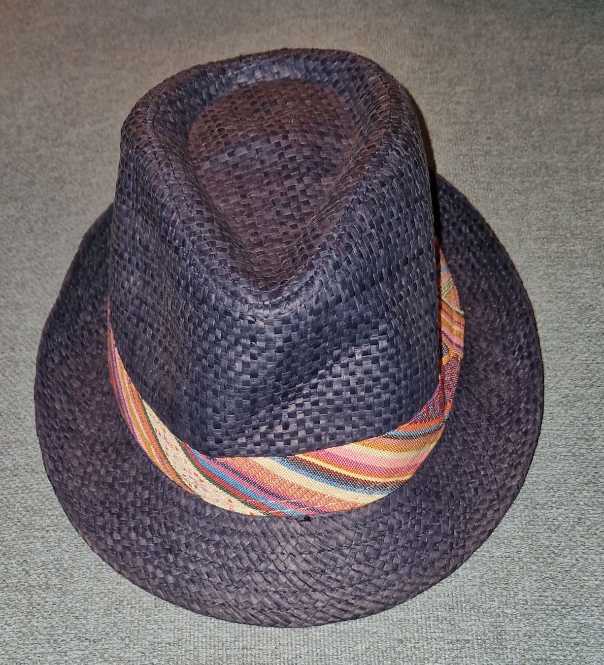 Chapeaux, bonnets & casquettes: chapeau  – D'occasion à Couvet par Pioune