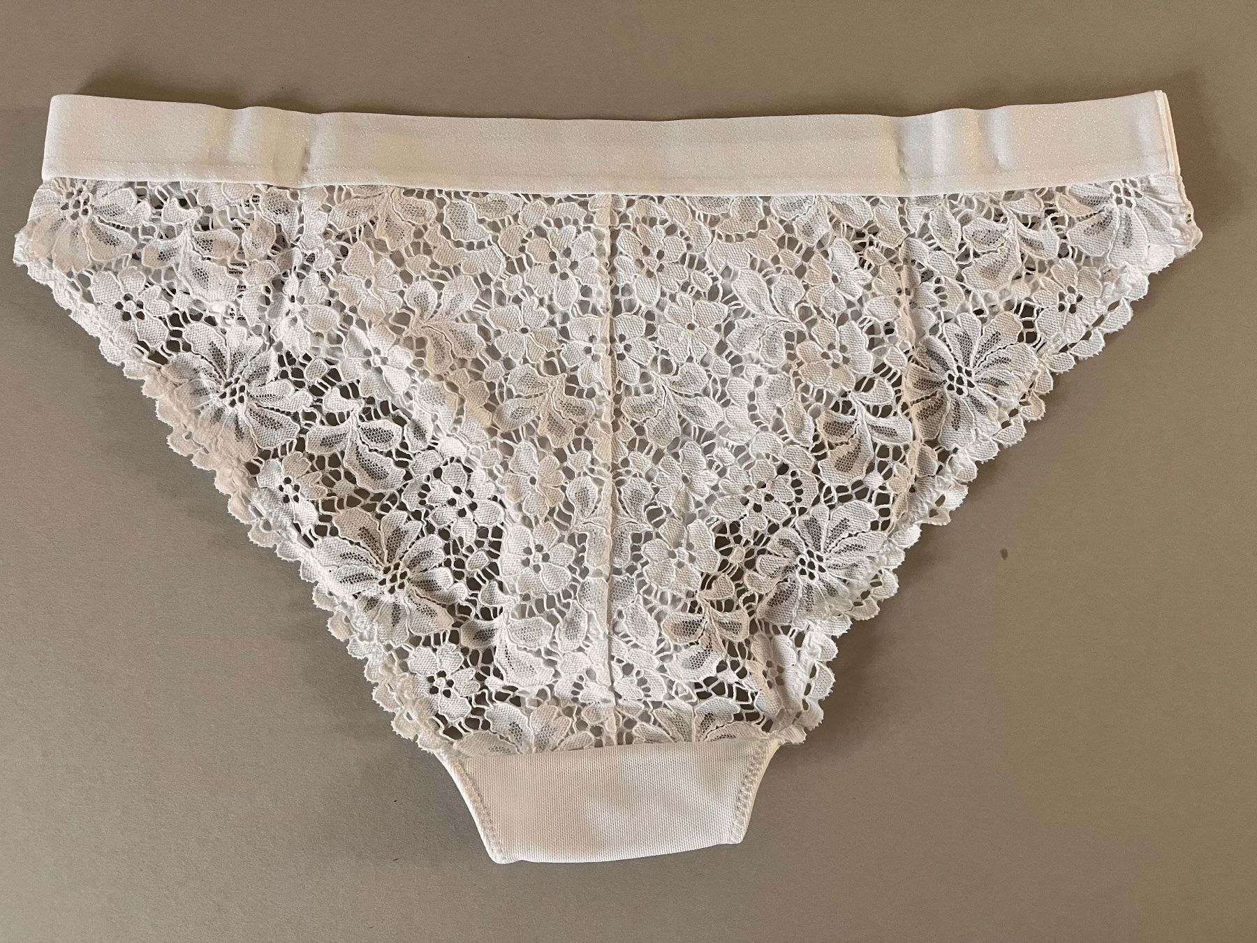 Autres dessous: Spitzenslip, VARIANCE, Grösse 40, Farbe Weiss – Neuf avec emballage d'origine à Rudolfstetten par gst_g7xl 3
