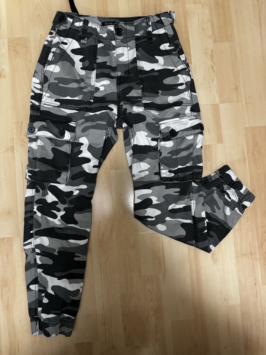 Pantaloni: Camo Cargo Hose Gr. 36 – Nuovo (secondo la descrizione) da zürich venduto da mapaXXefaboo