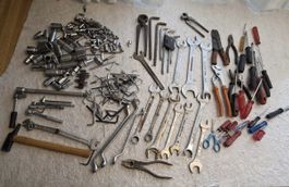Werkzeugset Werkzeuge Schraubenschlüssel Zangen Schraubenzie