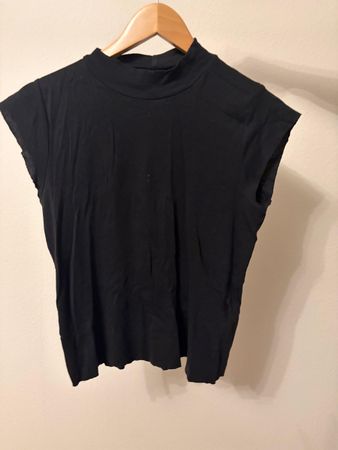 ZARA ärmelloses schwarzes Top | Gr. 40