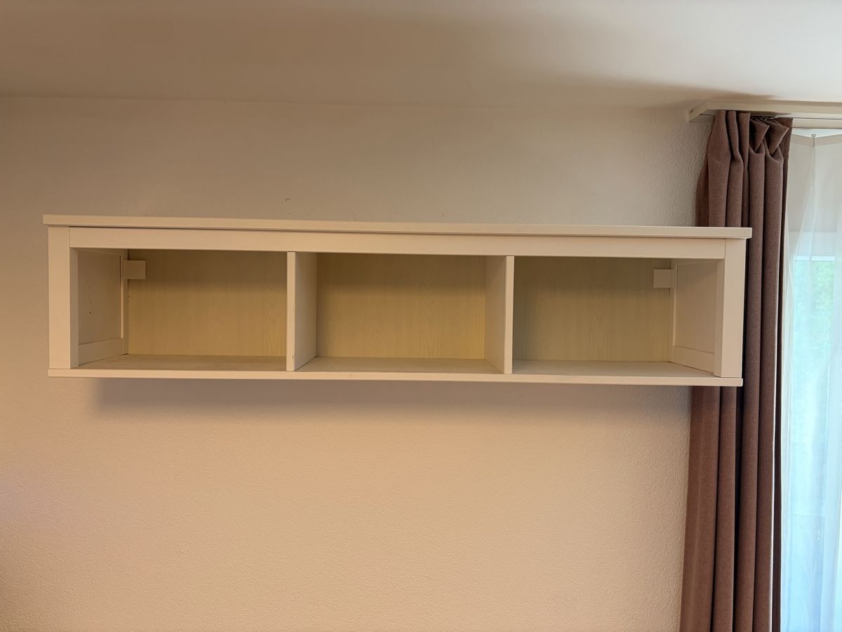 Scaffali: IKEA Wandregal weiss 148 cm mit 3 Fächern – Usato da Uttwil venduto da TFuchs