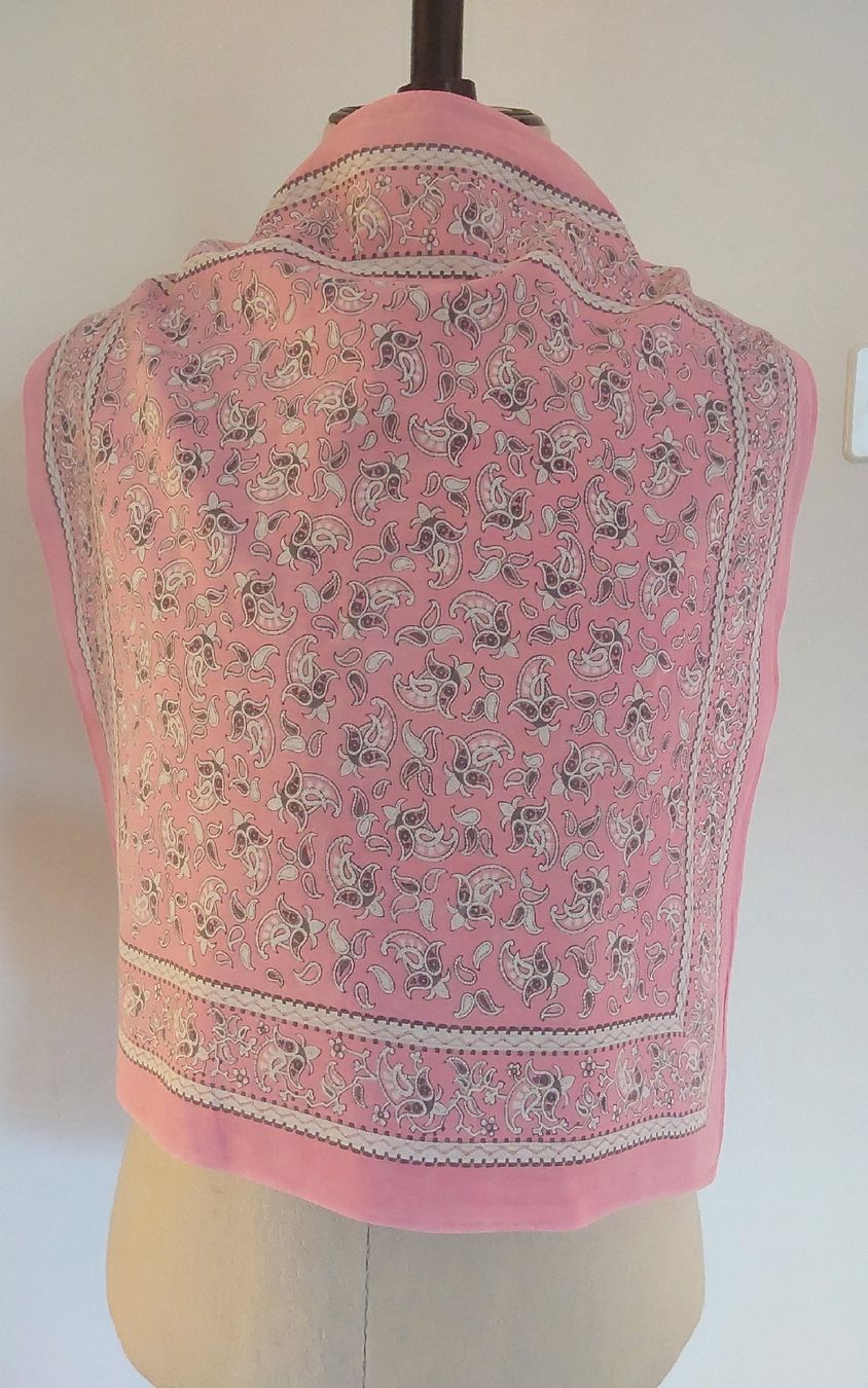 Foulard & Sciarpe: Baumwolltuch quadratisch rosa – Usato da Köniz venduto da scopello12 2