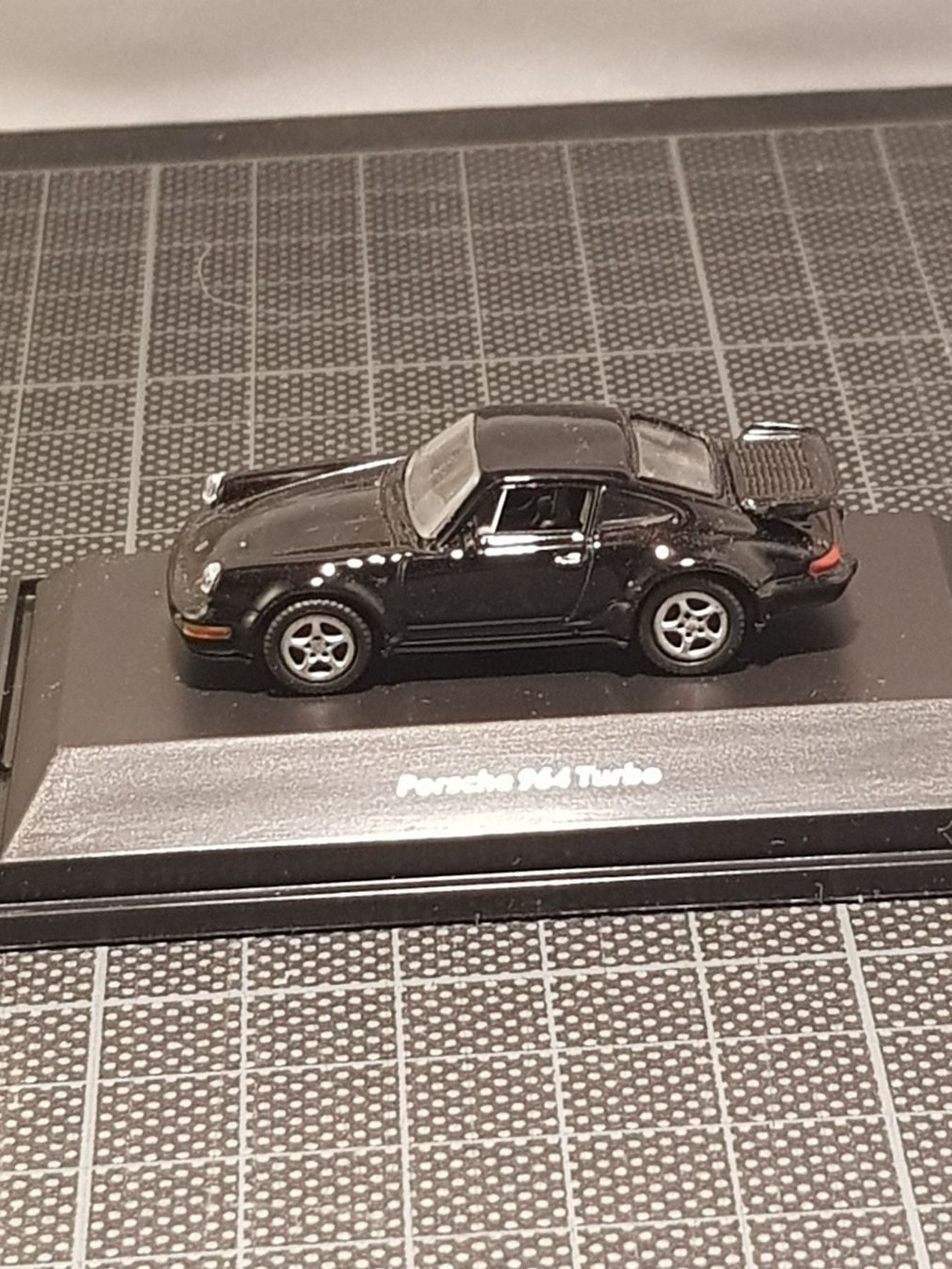 Porsche Modellini d'auto: Porsche 964 Turbo – Nuovo e nell'imballaggio originale da Chézard-St-Martin venduto da AlPat-Collections