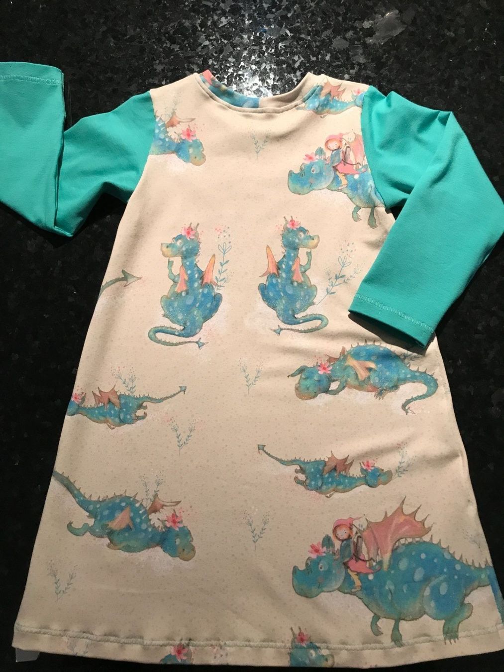 Vestiti & Gonne: Drachen Jersey Kleid Gr.104 NEU – Nuovo e nell'imballaggio originale da Rietheim venduto da Nugger 2