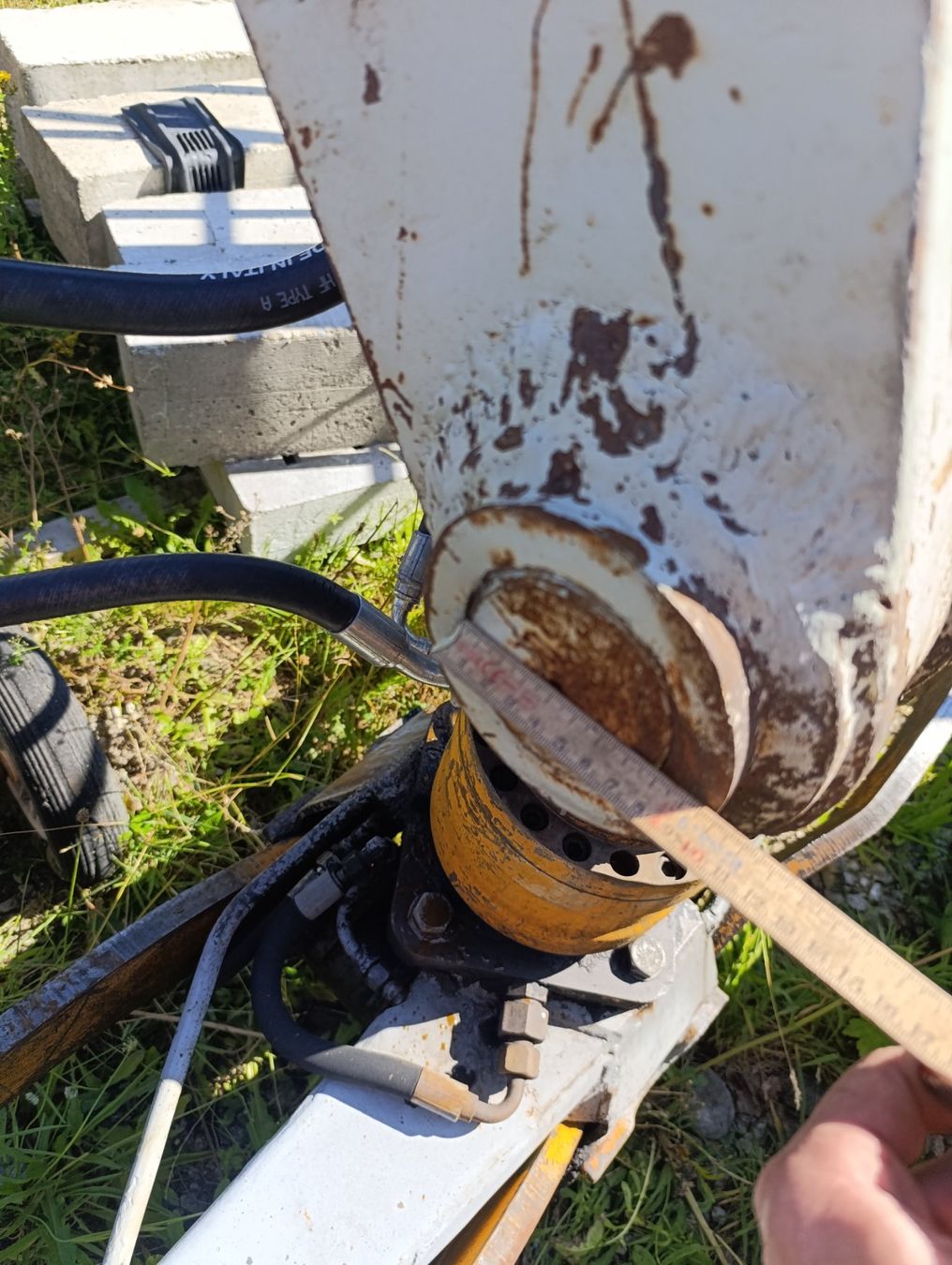 Pinze: Holzgreifer Holzzange O&K Radbagger – Usato da schangnau venduto da kobeli1 6