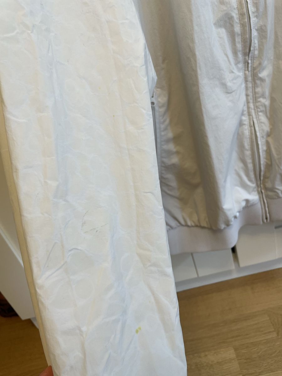Adidas Giacche: Adidas Trainingsjacke weiss, Grösse M – Usato da Jona venduto da Livelotte8 5