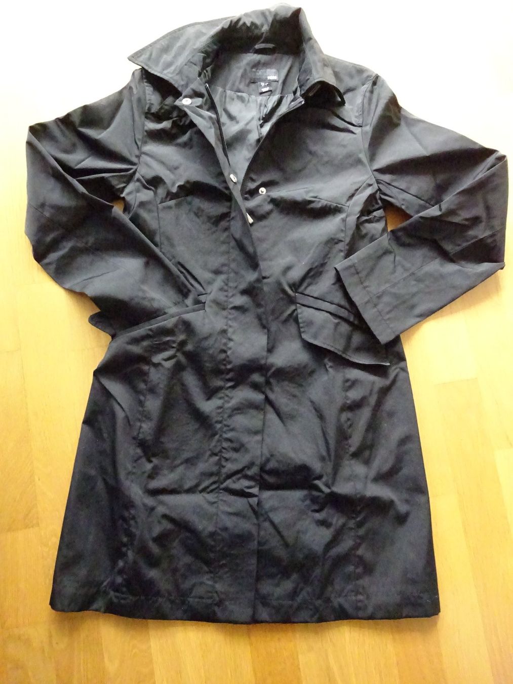 H&M Manteaux: Schwarzer Übergangsmantel Gr. 38 H&M – Neuf (Voir description) à Ostermundigen par Wassernixlein