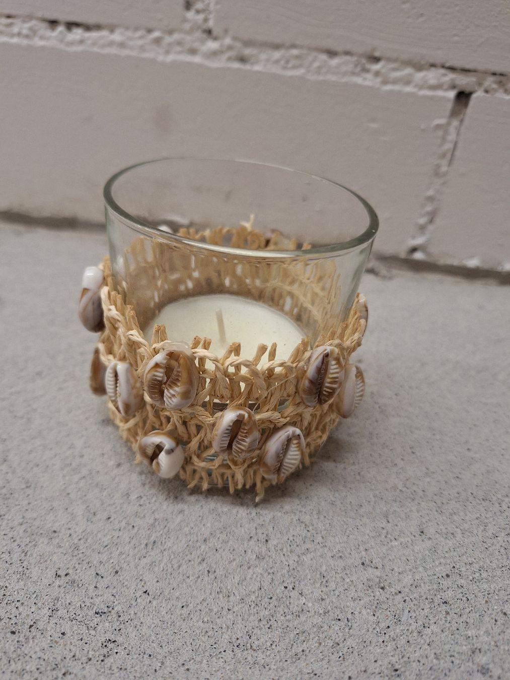 Tutte le decorazioni: Windlicht, Kerzenhalter, Glas mit Muscheln – Nuovo e nell'imballaggio originale da Regensdorf venduto da Schmim
