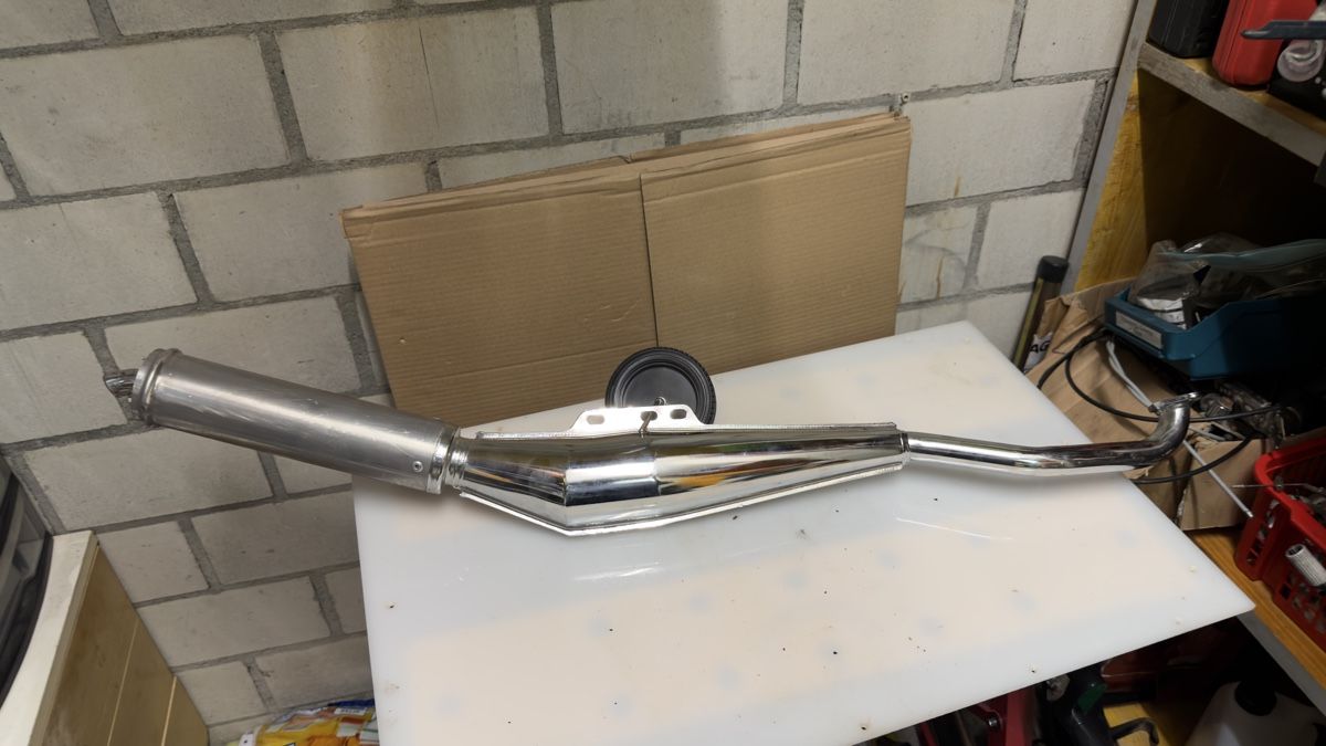 Sistemi di scarico: Auspuff Mofa – Usato da Bern venduto da cuprarcdc 2