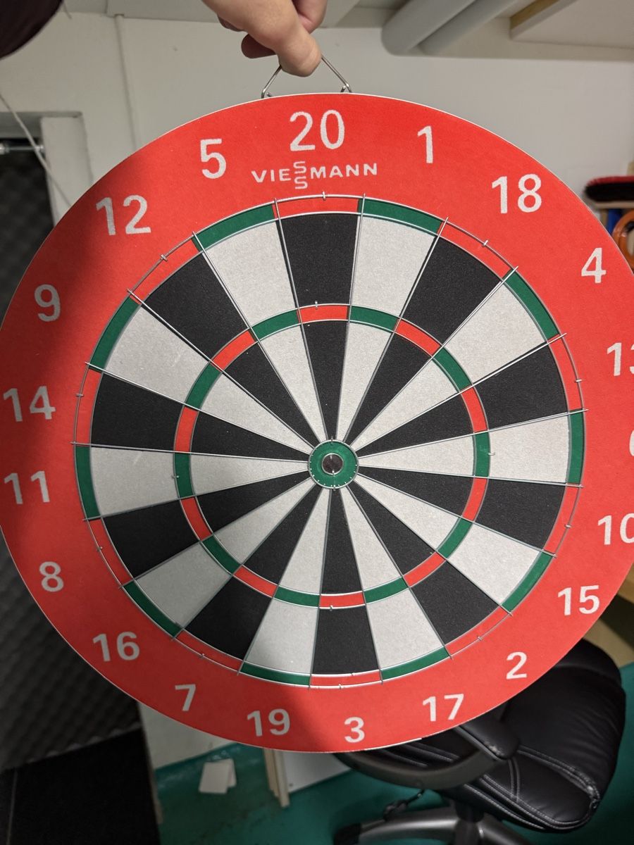 Bogenschiessen: Dartscheibe mit 4 Dartpfeilen – Neu (gemäss Beschreibung) aus Spreitenbach von dan_xz6t