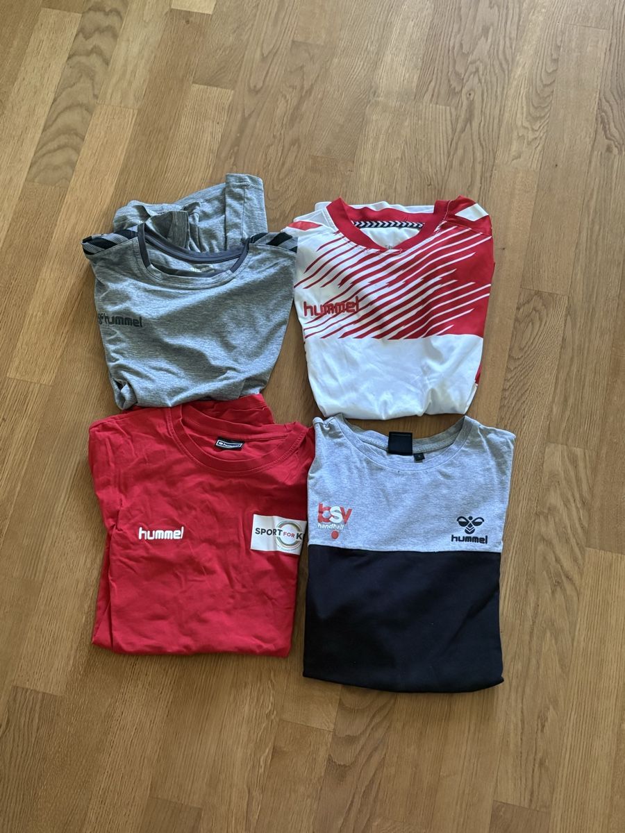 Kleiderpakete: Kleiderpaket Handballkleider – Gebraucht aus Gümligen von cir_75ch