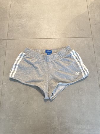 Adidas Retro Shorts, Gr. 34, Grau