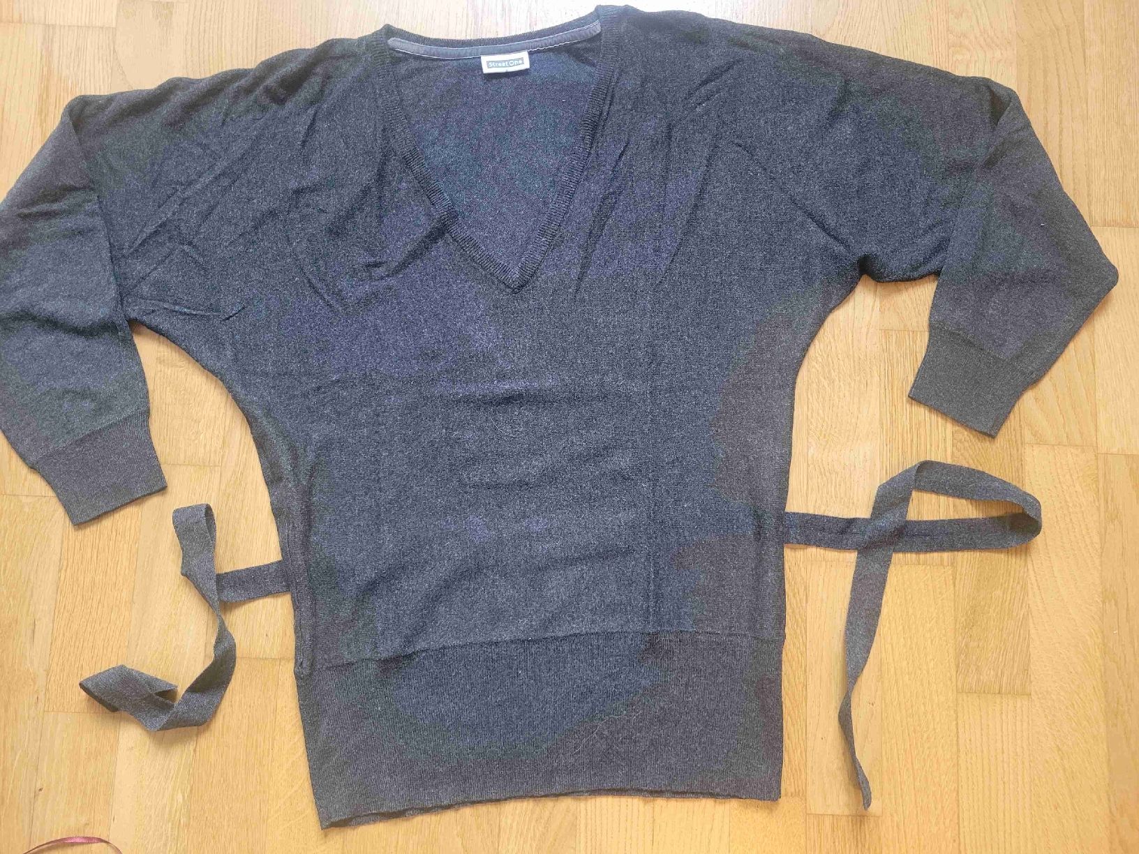 Pullover & Sweatshirts: Street One Strickpullover mit Bindegürtel, Grösse 38 – Gebraucht aus Thun von Vesna27