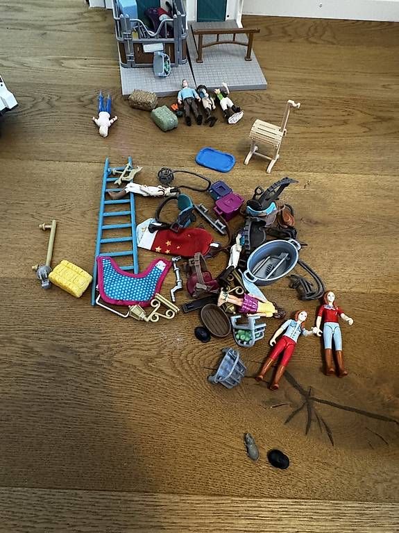 Jouets: Schleich, Tierklinik, Pferde – D'occasion à Schinznach-Dorf par halleroy 3