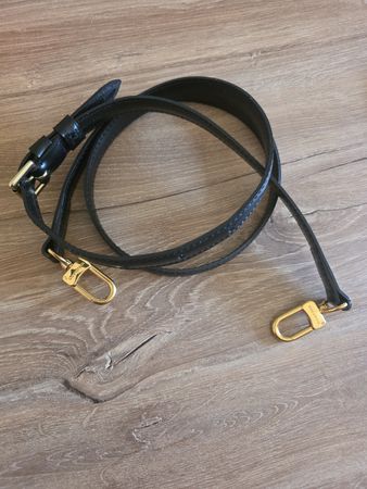 Louis Vuitton Schulterriemen Schwarz -Gold Original