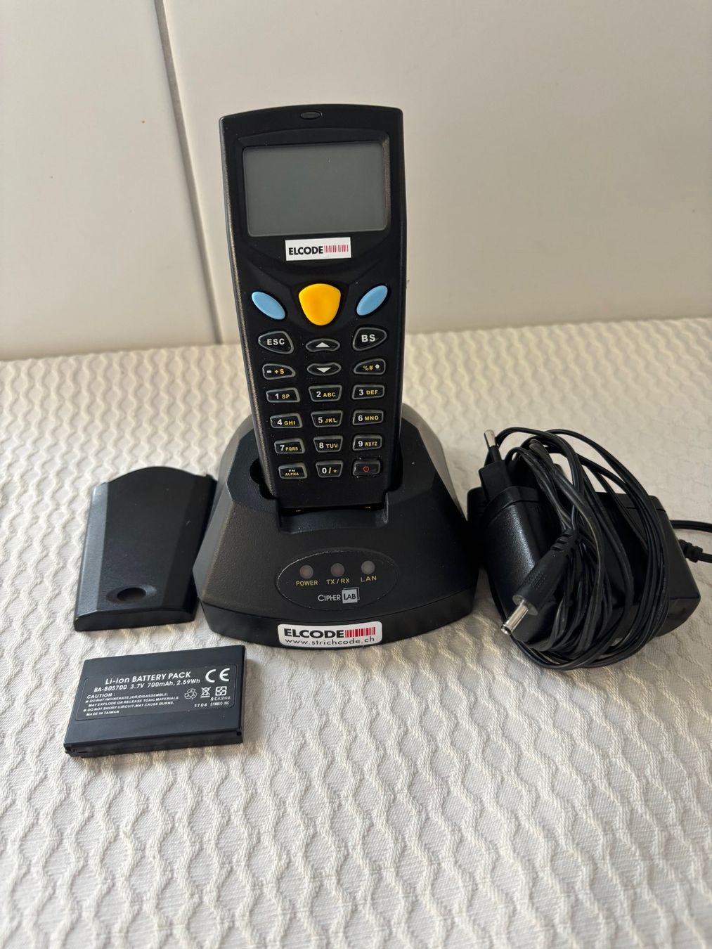 Scanner: Mobiler Barcodescanner Elcode 8001 Terminal - C – Usato da Einigen venduto da Medicom-Pharma