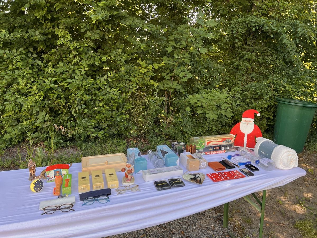 Tutte le decorazioni: Verschiedene Flohmarktartikel (1) – Usato da Glattfelden venduto da maa_qcj8
