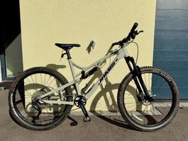 Jamis Dakar MP2 Full-suspension Mountain Bike