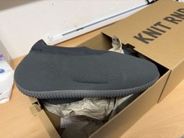 Adidas Yeezy Knit RNR Stone onyx / Neu