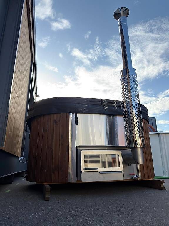 Whirlpool: Square Horizon Hotpot – Gebraucht aus St. Gallen von Spa_at_Home911