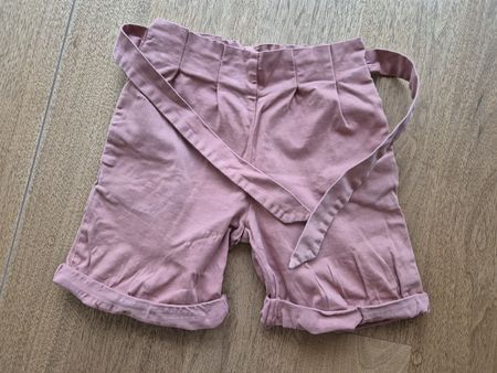 Zara Shorts 152 mit Gürtel Sommerhose