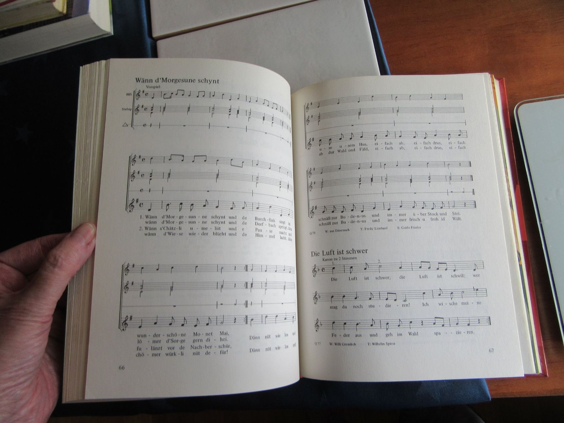 Libri: Schweizer Singbuch - Mittelstufe – Usato da Wattwil venduto da wampi 9