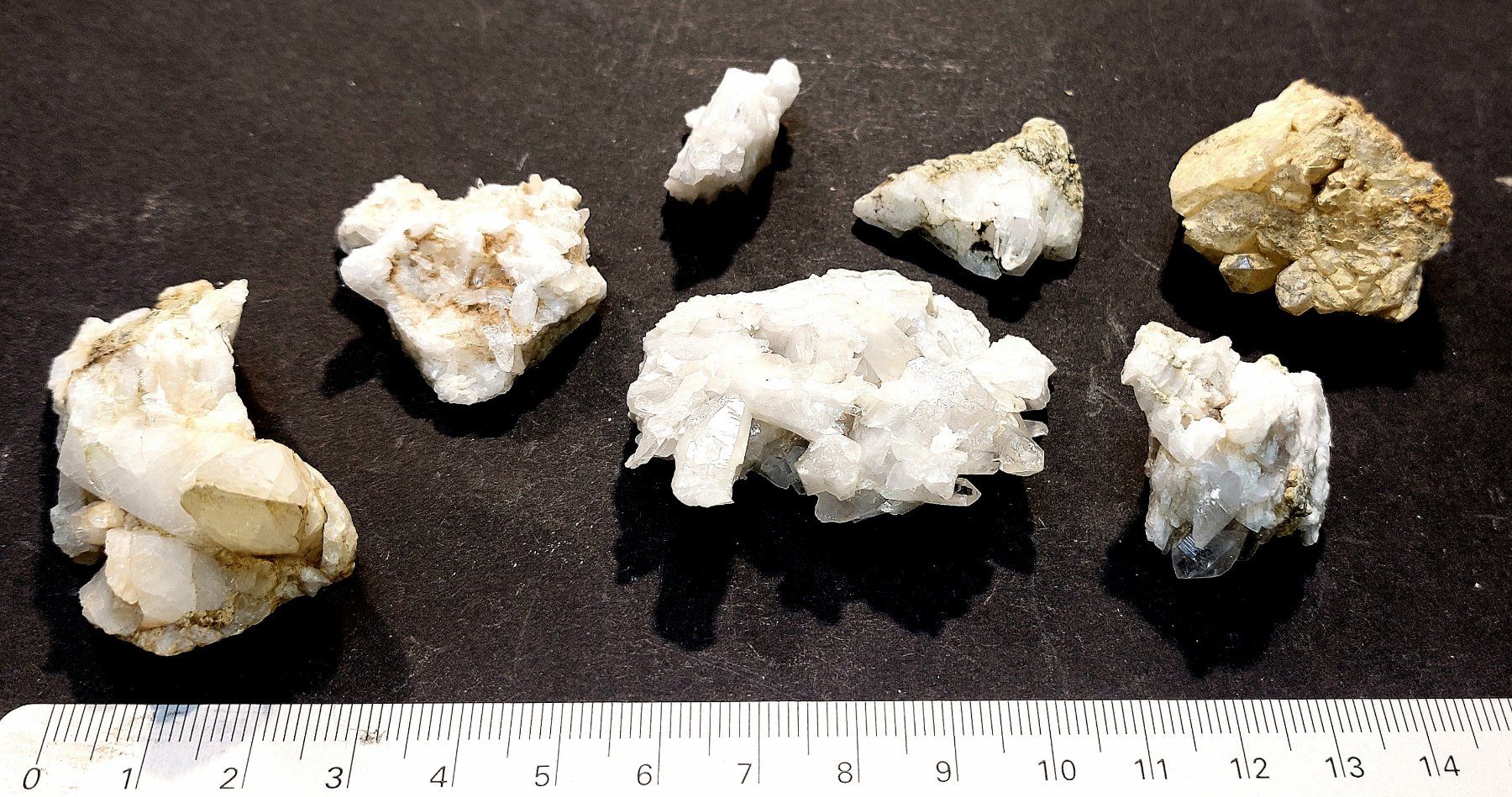 Mineralien & Heilsteine: Lot mit kleinen Schweizer Bergkristallen – Gebraucht aus Thal von wicko
