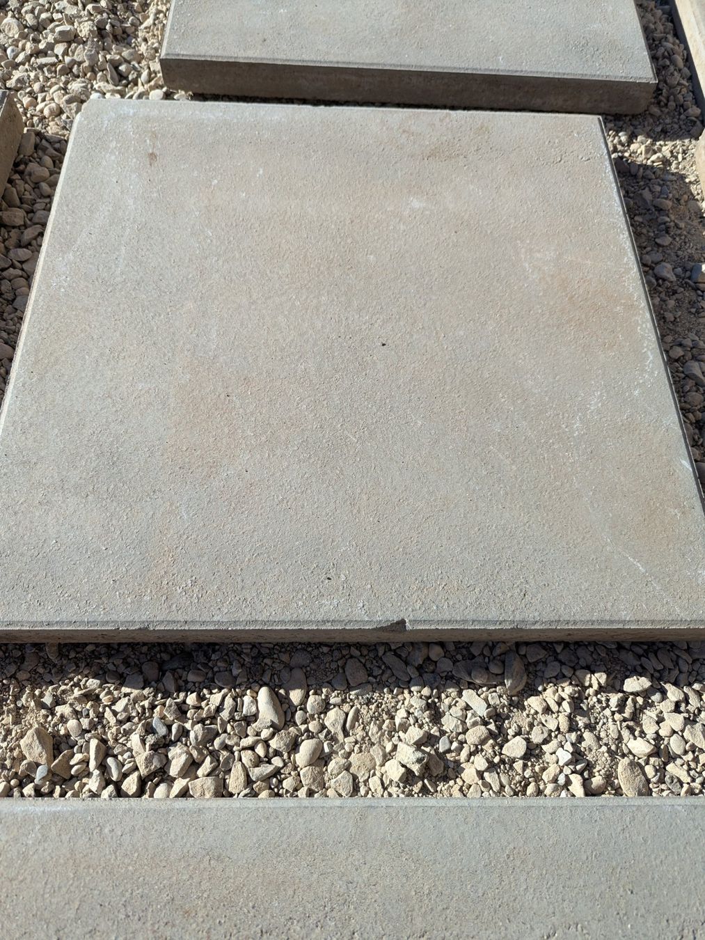 Bodenbeläge: Gartenplatten Beton – Gebraucht aus Zufikon von Kounan 1