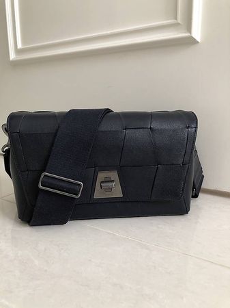 Akris Anouk Tasche in Dunkelblau