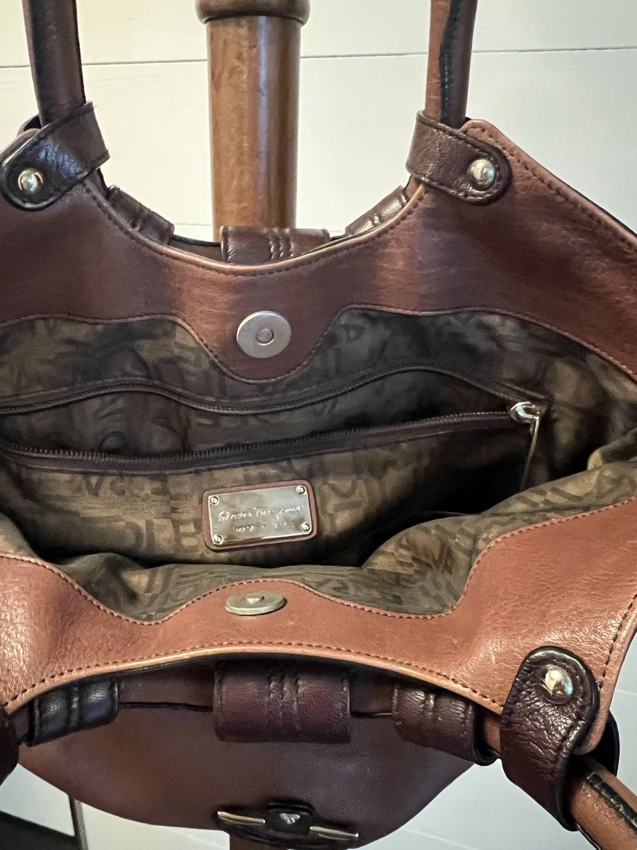 Salvatore Ferragamo Borse da donna: Salvatore Ferragamo Vintage Tasche – Usato da Wabern venduto da La-Vitrine 7