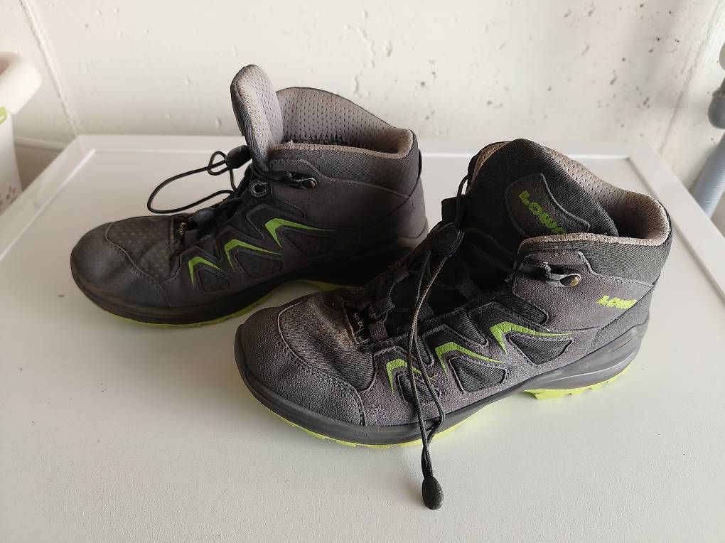 Lowa Schuhe für Jungen: Lowa Wanderschuhe Grösse 36 Goretex – Gebraucht aus Grossdietwil von wichtel28 3