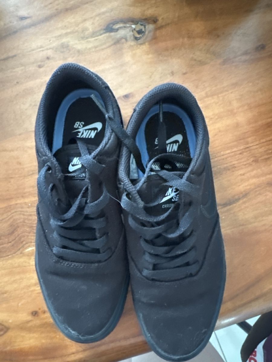Nike Damenschuhe: Sneaker Gr.38.5 Nike – Gebraucht aus Sissach von fre_m8fn 1