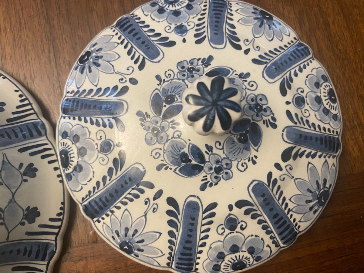 Ciotole: Delft Schale mit Deckel, handbemalt, Holland – Usato da Baden venduto da swiss-alps 4