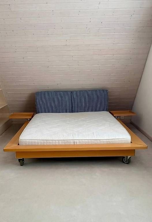Betten: Ligne Roset Bett aus den 80ern – Gebraucht aus Zürich von kas_bw2f