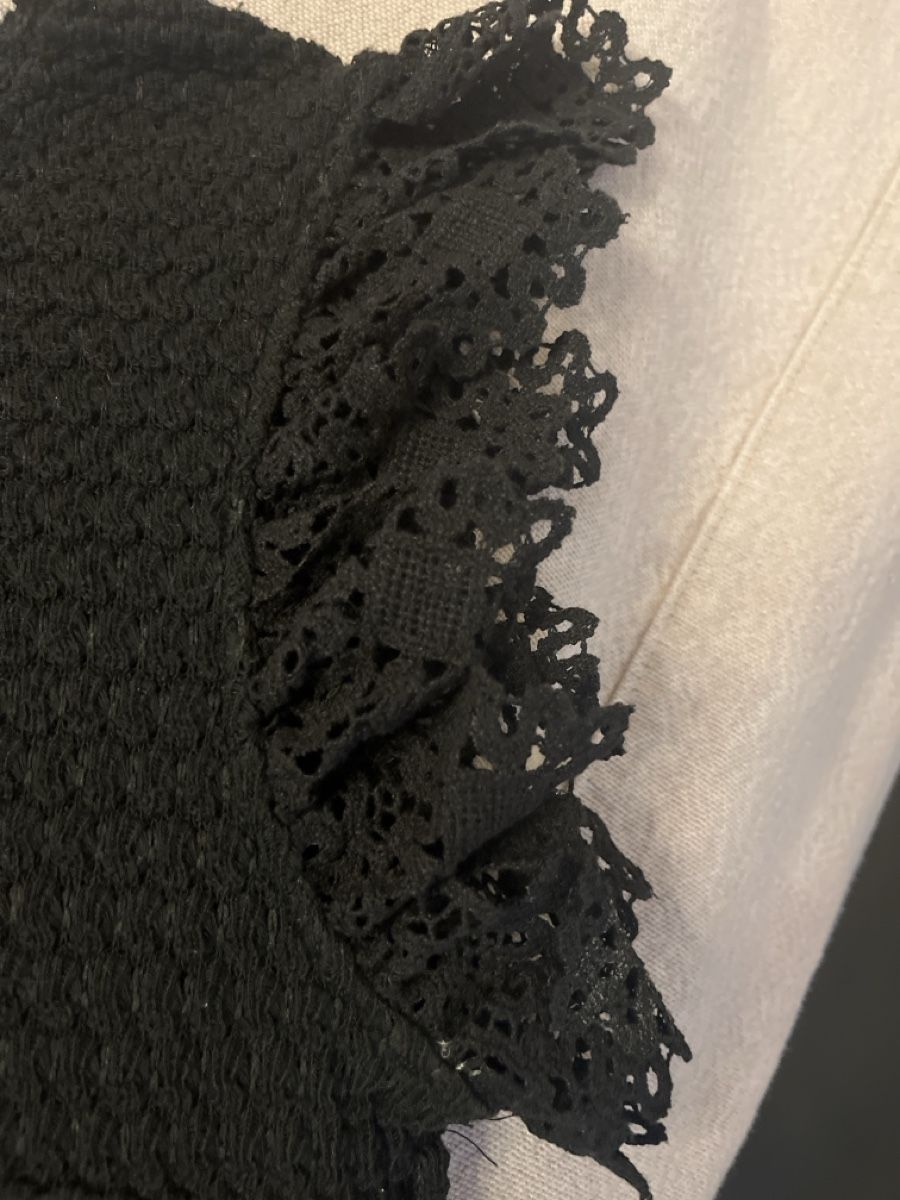 Zara Blusen, T-Shirts & Tops: Zara black top  – Gebraucht aus Rüschlikon von ant_5v7g 2