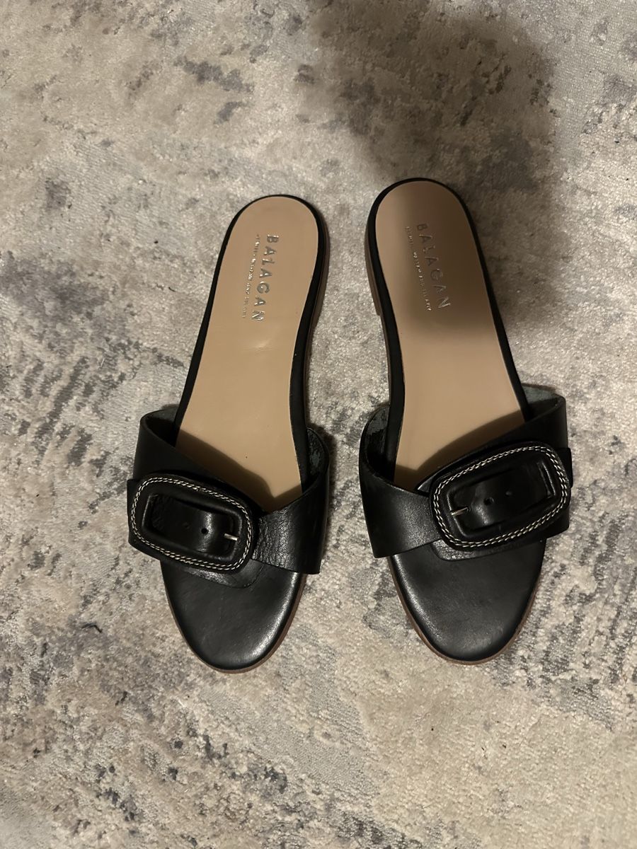 Scarpe da donna: Balagan Black Leather Buckle Sliders, size 41 – Usato da Zürich venduto da kas_g26m