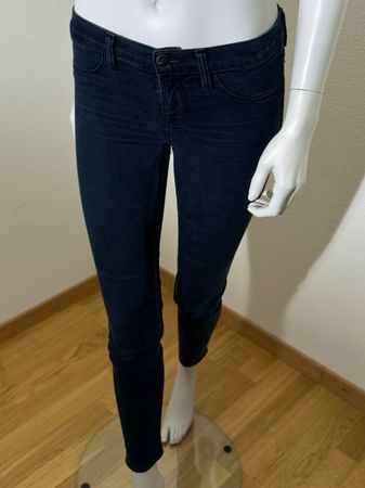 J Brand | Jeans | Super Skinny Pitch | Black | W27