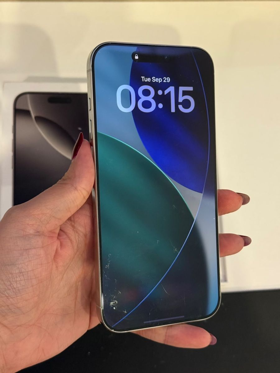 Apple Telefoni cellulari / Smartphones: Iphone 16 pro max 256 gb  – Nuovo (secondo la descrizione) da Chippis venduto da mig_8ns6 4