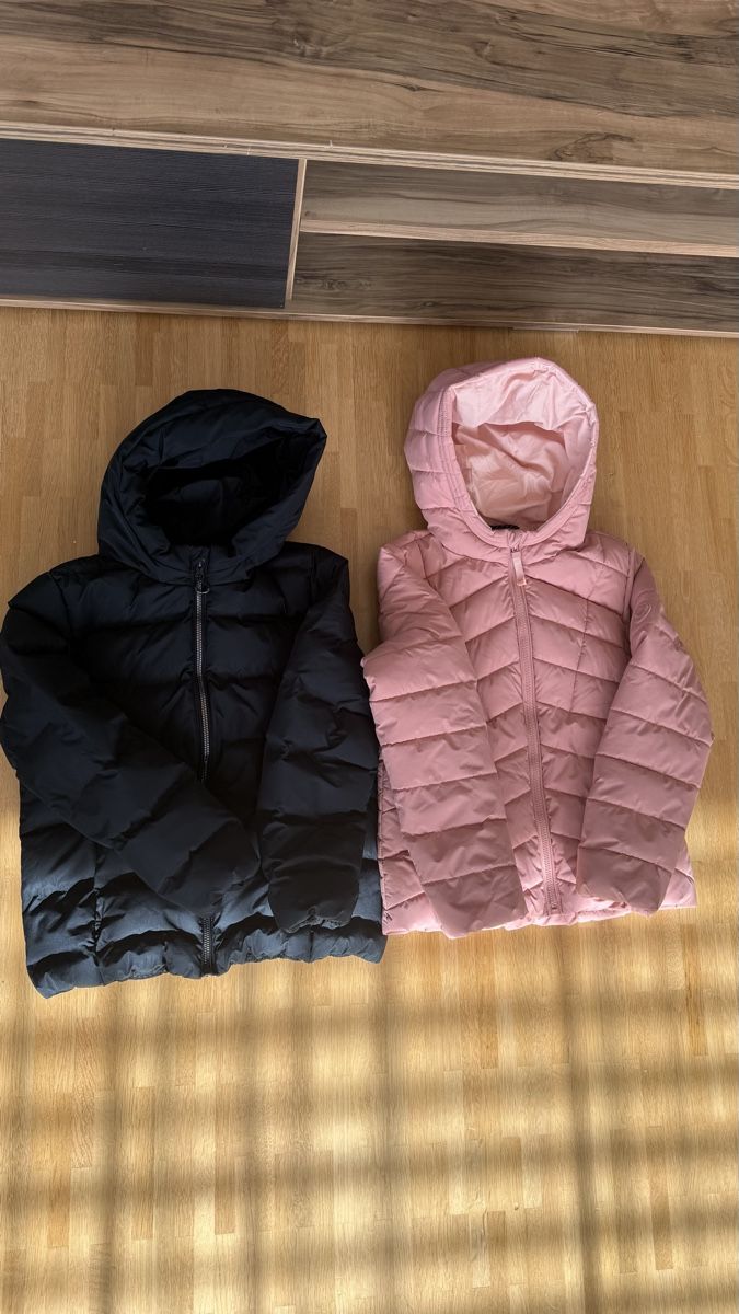 Lotti & Set di vestiti: 2  Mädchen Winterjacken / Steppjacken gr.146 Schwarz & Rosa – Usato da Winterthur venduto da -BeHappy24-