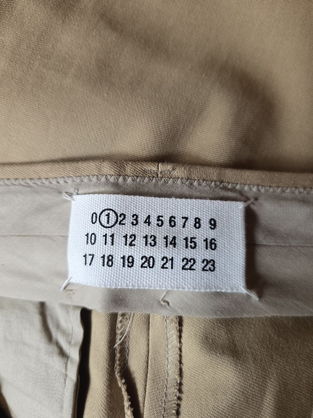 Maison Margiela Pantaloni: Pantalone classico Martin Margiela – Usato da calpiogna venduto da dadalter 6