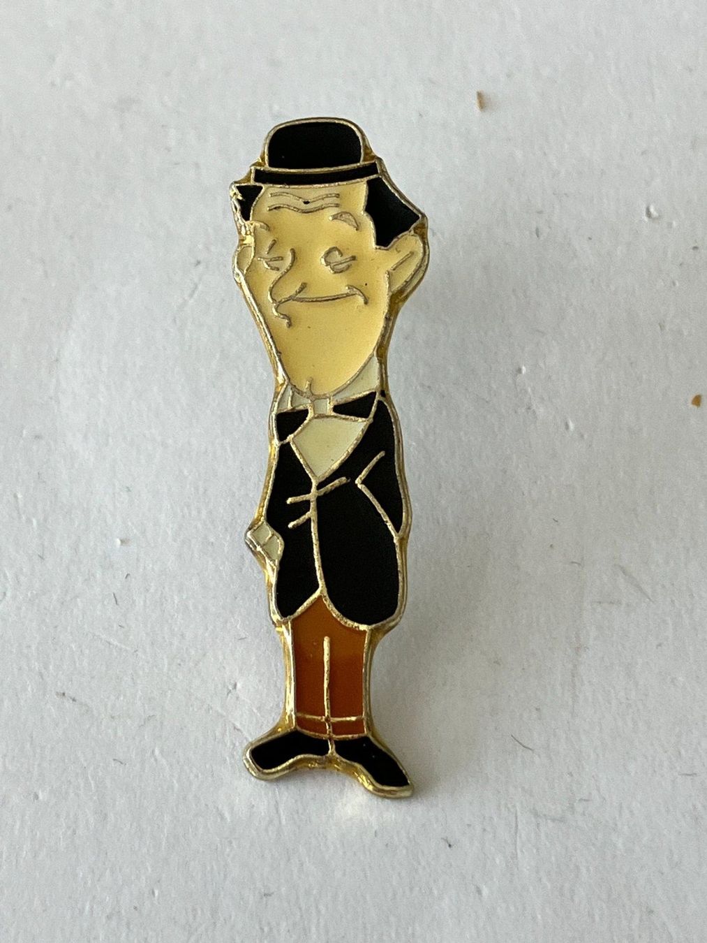 Plaketten & Abzeichen: 1 Pin Stan Laurel – Gebraucht aus Basel von djwwpp