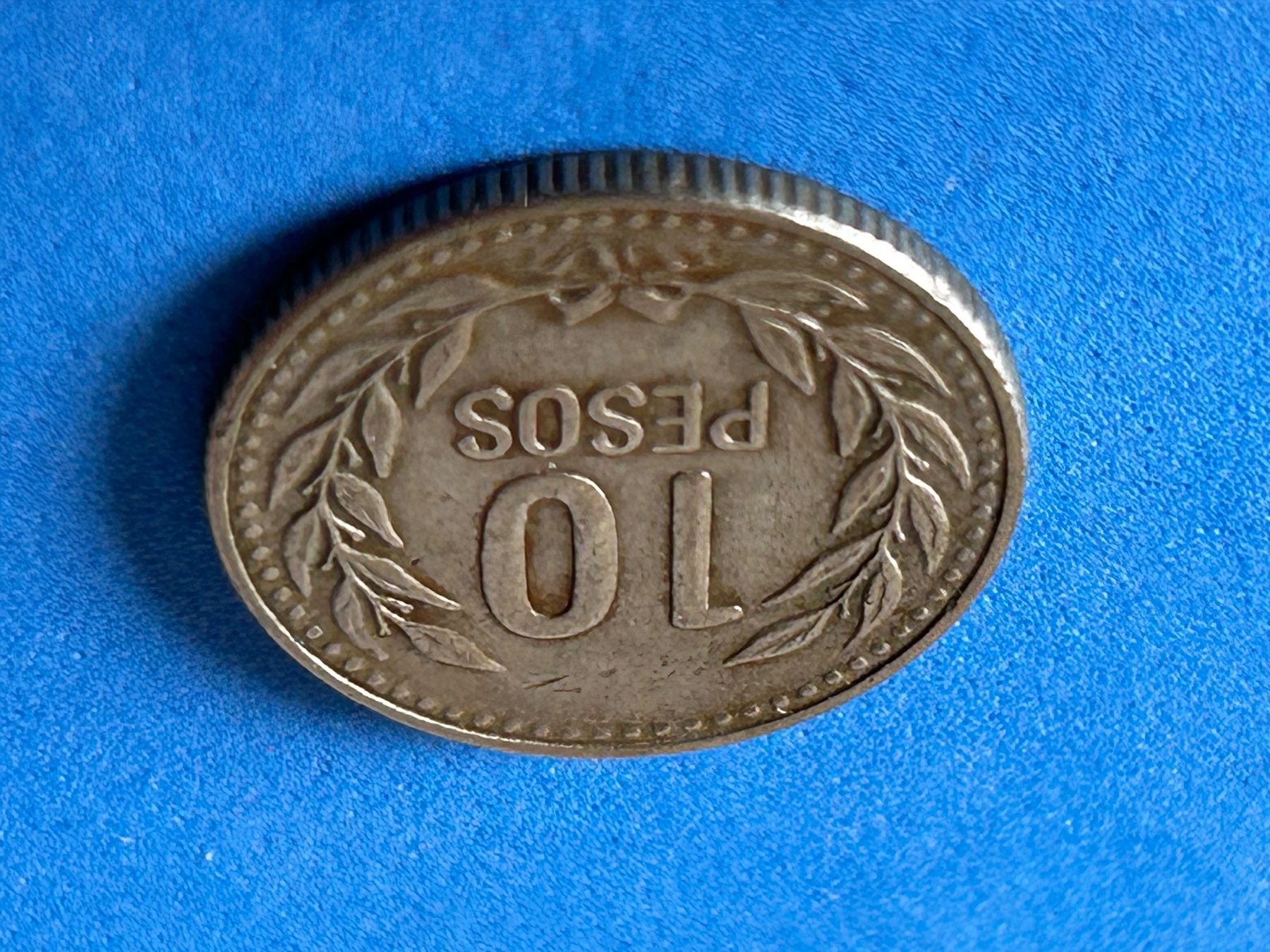 Tutti le monete: Colombia - 10 Pesos 1990 – Usato da Corcelles NE venduto da AJKader 2