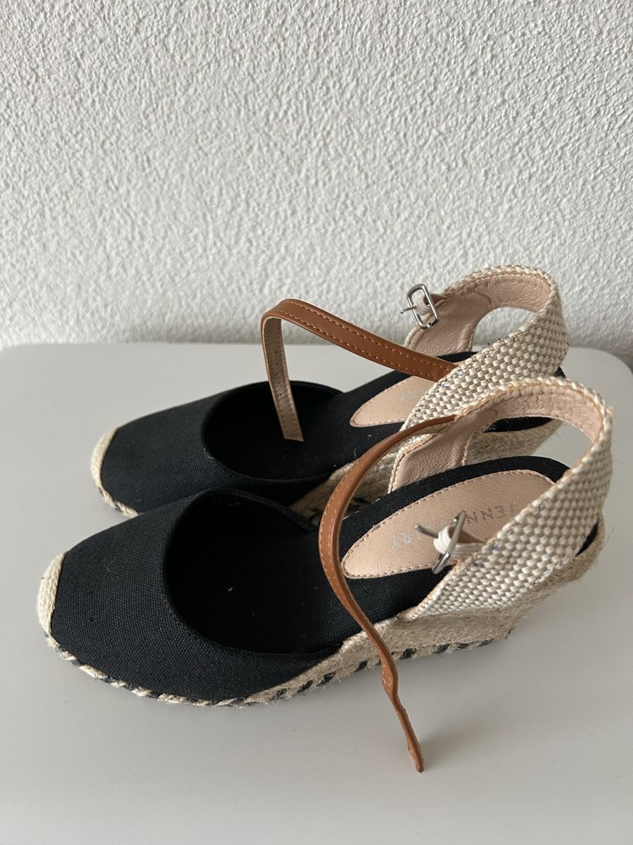 Damenschuhe: Schuhe – Neu (gemäss Beschreibung) aus Tuggen von Nadia4488 1