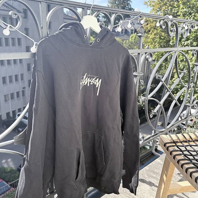 Pullover & Sweatshirts: Stüssy Hoodie – Gebraucht aus St. Gallen von man_72f2